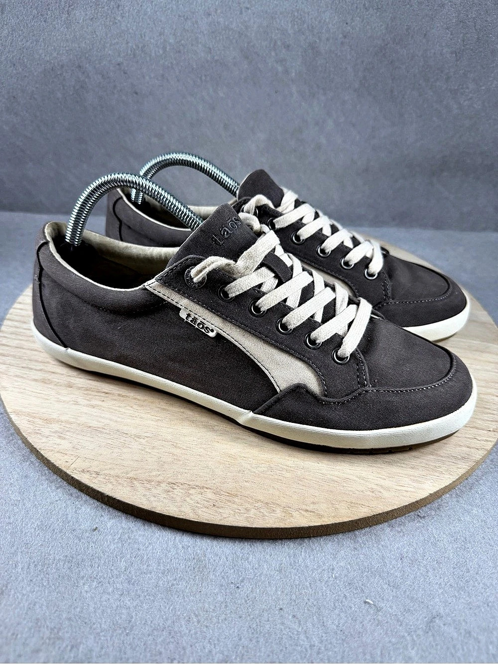 Taos Shooting Star Women’s 10 Gray Beige Canvas Comfort Sneakers SHS-14010